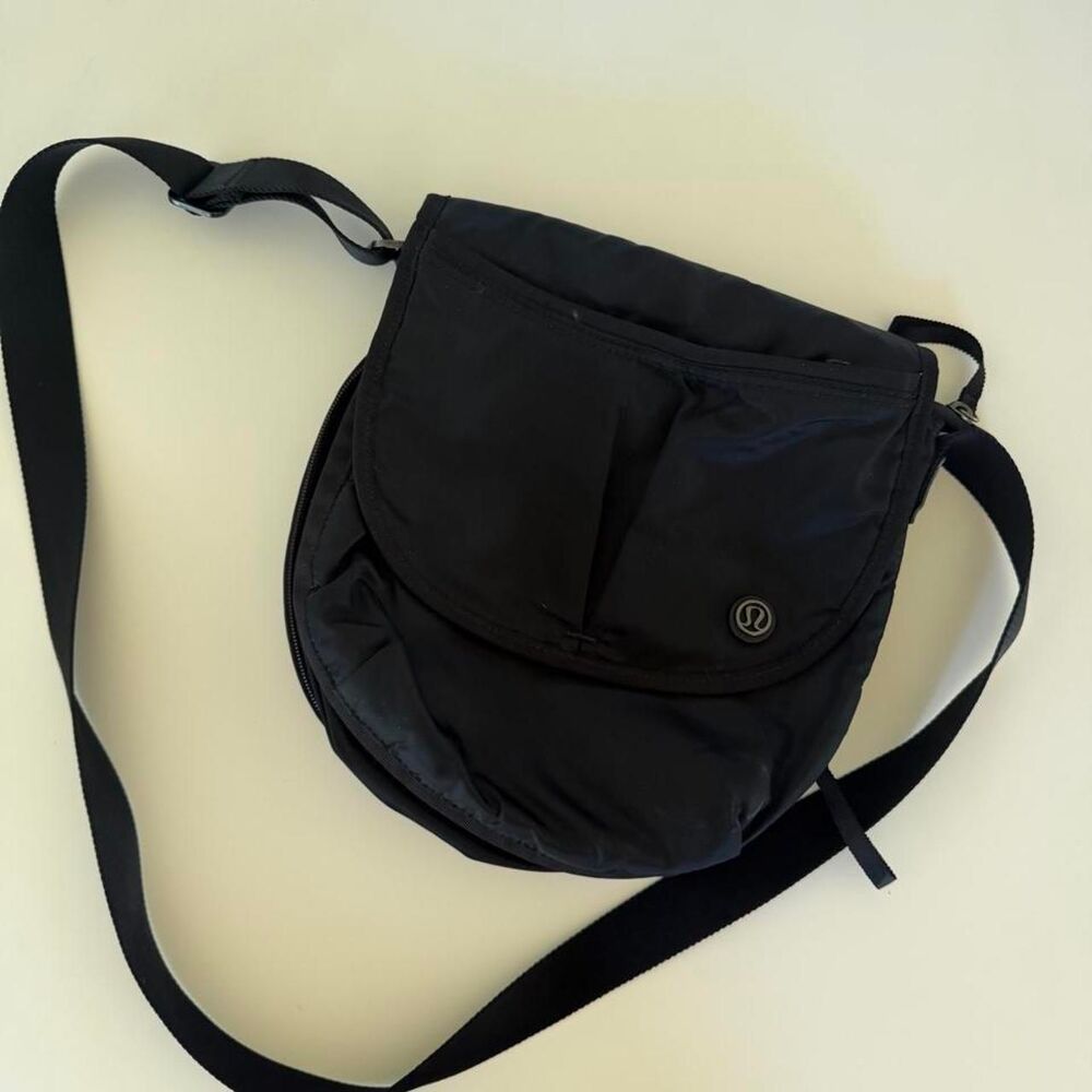 Lululemon Women's Black Bag